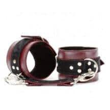 Наручники BDSM Арсенал Lady's Arsenal с замшевым ремешком, бордовые. Нет в наличии Наручники BDSM Арсенал Lady's Arsenal с замшевым ремешком, бордовые