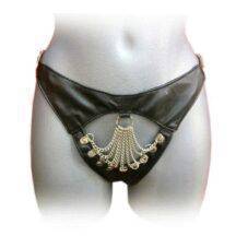 Кожаные трусики с цепочками. Нет в наличии Кожаные трусики с цепочками