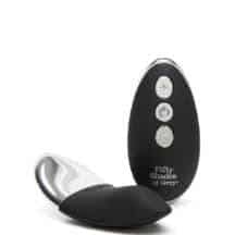Вибровкладка в трусики Fifty Shades of Grey с пультом ДУ, черная. Нет в наличии Вибровкладка в трусики Fifty Shades of Grey с пультом ДУ, черная