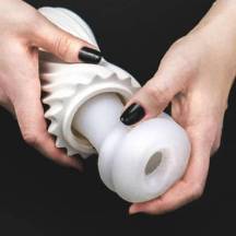 Знаменитые яйца тенга: гид по мастурбаторам Tenga