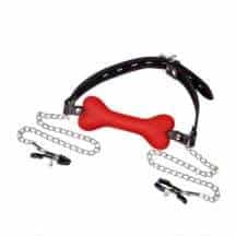 Кляп-трензель Косточка Toyfa Theatre с зажимами для сосков, красный. Нет в наличии Кляп-трензель Косточка Toyfa Theatre с зажимами для сосков, красный