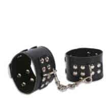 Наручники с двумя ремешками и заклепками Пикантные штучки, черные. Нет в наличии Наручники с двумя ремешками и заклепками Пикантные штучки, черные