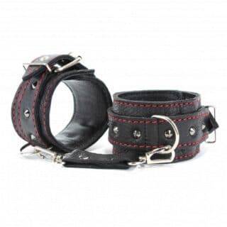 Наручники BDSM Арсенал с шипами и контрастной строчкой, черные Наручники BDSM Арсенал с шипами и контрастной строчкой, черные