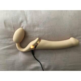 Покупкой мы с супругой остались очень довольны. На ощупь очень приятный девайс, посторонний запах отсутствует. Доставили очень быстро (обещали 7 рабочих дней, по факту 5 календарных дней). Огромное спасибо магазину и сотрудникам интимшоп!!! Покупкой мы с супругой остались очень довольны. На ощупь очень приятный девайс, посторонний запах отсутствует. Доставили очень быстро (обещали 7 рабочих дней, по факту 5 календарных дней). Огромное спасибо магазину и сотрудникам интимшоп!!!